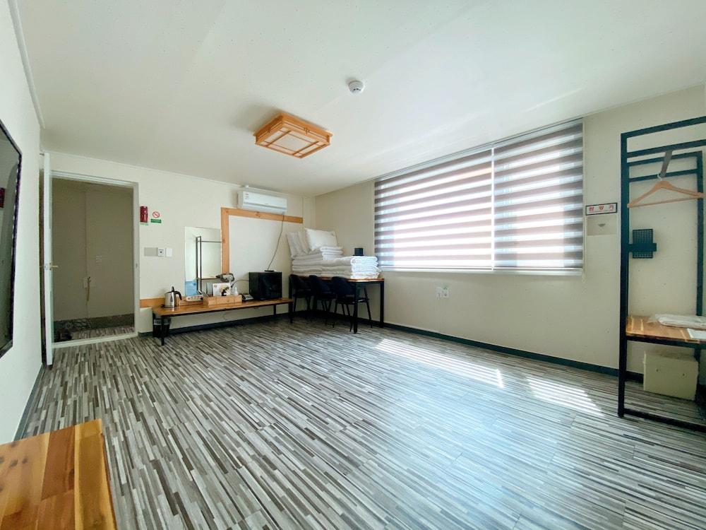 Stay Pohang Hotel Bagian luar foto